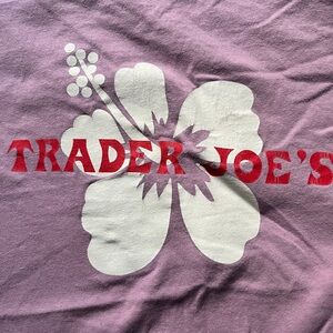 trader joes lavender short sleeve t shirt size small